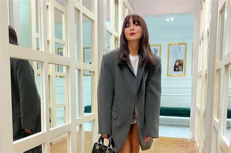 Kathryn Bernardo sports new haircut ahead of 2023.